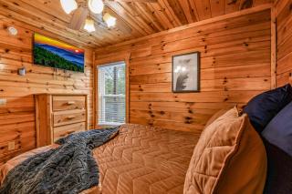 Grand Mountain View Lodge By Ghosal Luxury Lodging - Sevierville - 1