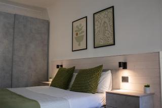 Le Calle Holiday Apartments - 3