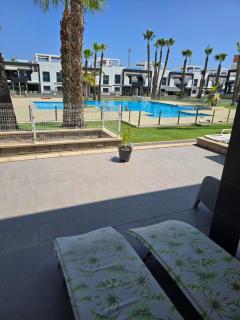 Sunny Ground floor bungalow opposite the swimming pool - Orihuela - 4