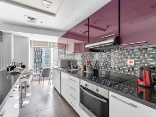 Classic Vintage Charm - 2BR in Cayan Dubai Marina - 2