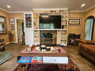 Stunning 4 bed house with huge garden and parking - Cheam - 1