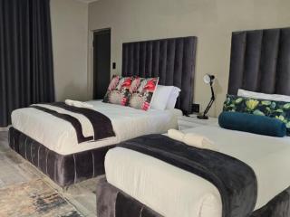 Nyamankulu Guest Lodge - Thulamahashi - 5