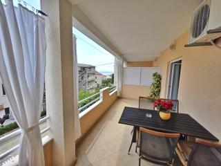 Cosy 1 Bedroom Apartment For 3 With Free Parking - 0