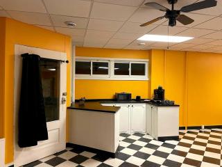 Trailside Furnished Apartment - - 9