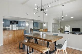 Luxury Retreat in Carrollton - Pool Patio & More - Carrollton - 1