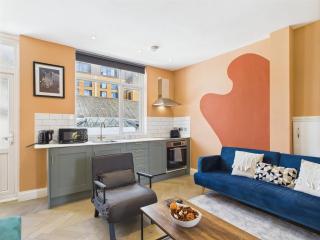 North Laine - 6BR - Sleeps18 - x2 Free Parking Spots - Brighton & Hove - 0