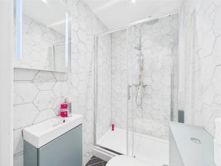 North Laine - 6BR - Sleeps18 - x2 Free Parking Spots - Brighton & Hove - 4