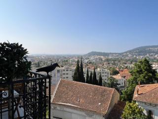 LE CASTEL Superbe appartement climatisé pour 4 personnes au centre ville de Hyères - Hyères - 9
