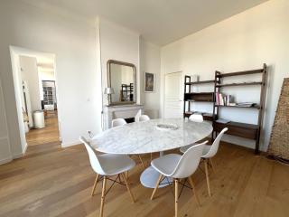 LE CASTEL Superbe appartement climatisé pour 4 personnes au centre ville de Hyères - Hyères - 3