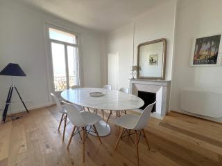 LE CASTEL Superbe appartement climatisé pour 4 personnes au centre ville de Hyères - Hyères - 2