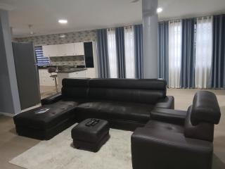 Modern Three Bed Room Apartment in Accra - Manhia - 0