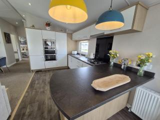 The Retreat 2 bedroom lodge with sauna! - Walton-on-the-Naze - 8