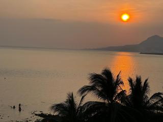Beachfront house with private pool, Lobo Batangas - 3