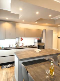 SG Luxury - My Island Stay - 5