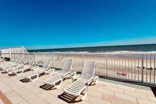 Ocean Breeze BeachFront Retreat - Daytona Beach - 6