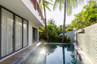 Shoreline Stay - 1