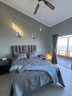 Lilies & Leopards - Mosselbaai - 2