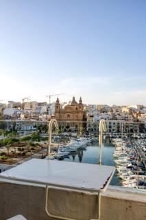 Seafront 3 bedroom apartment - Pieta - 2