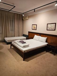 Central Plaza Apartments - 7