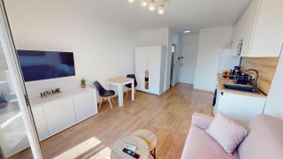 Superbe studio climatisé entièrement rénové au 5ème et dernier étage sur le bord de Mer de Menton - 4