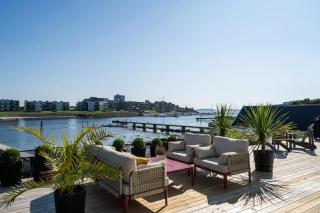 Stor enebolig med egen brygge og strandlinje - Tønsberg - 0