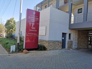 Junction 502, Menlo Park - Pretoria - 6