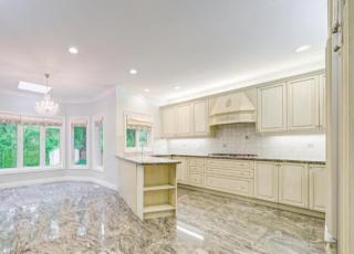 Beautiful Room at Yonge and Sheppard and North York Centre - Toronto - 9