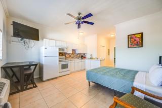 Sail and Soak Naples Condo with Heated Pool Access - Naples - 0