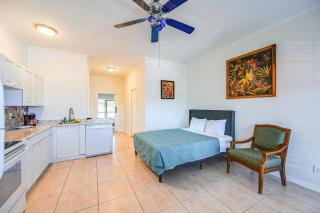 Sail and Soak Naples Condo with Heated Pool Access - Naples - 7