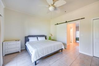 Sail and Soak Naples Condo with Heated Pool Access - Naples - 1