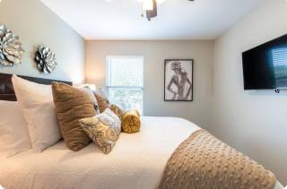 Charming! 3BR 3BA Lackland - San Antonio - 2