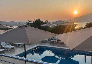 Villa Amaris - Apartments with sea view & heated swimming pool at Čiovo - 7