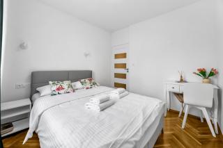 Nerudy Comfy Living Apartment by Bookinghost - Skorka - 6