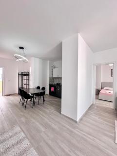 A&H Apartments - Shëngjin - 1