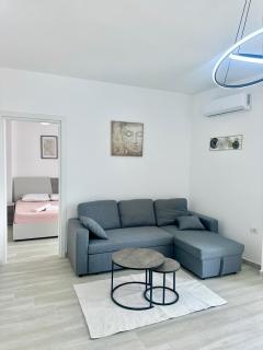A&H Apartments - Shëngjin - 2