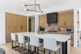 Walk to Ski-Lift - Canyons Village Center Sleeps 13 - Park City - 3