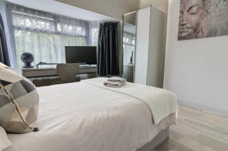 Comfortable Double Room for One Person - Hither Green - 8
