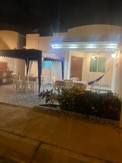 Se Alquila acogedora Villa en Urb Punta Carnero Salinas Ecuador - Salinas - 0