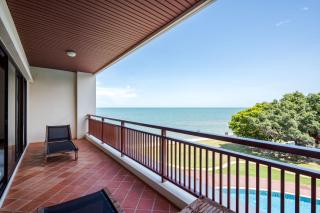 SeaBreeze Hideaway Luxury Beach Front at SantiPura Condo - Ban Bo Kaeo - 9
