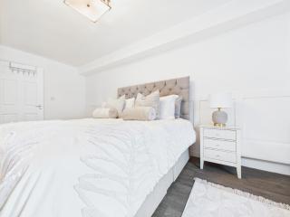 Modern ChaffordHundred Apartment Long Stay sleeps2 - North Stifford - 3