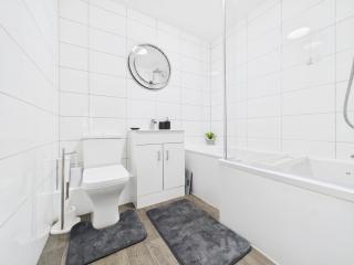 Modern ChaffordHundred Apartment Long Stay sleeps2 - North Stifford - 6