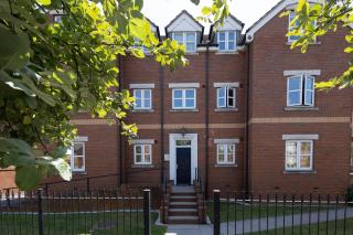 Newly Refurbed Warwick Apt 2BR Sleeps 3 Free Parking - Warwick - 3
