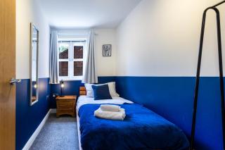 Newly Refurbed Warwick Apt 2BR Sleeps 3 Free Parking - Warwick - 2