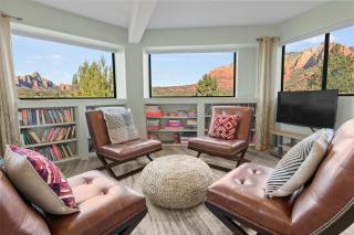 Uptown-Epic Views-Hot Tub-3 King Beds-Walk to Town - Sedona - 2