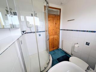 Stylish Coastal Retreat in Saltcoats - Stevenston - 9