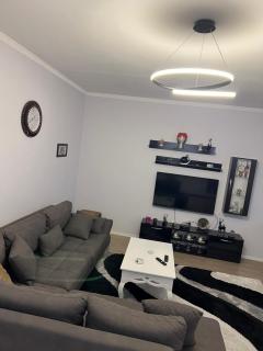 Apartament in Tirana - Sauk - 0