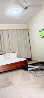 Short Term Rentals - Oyibi - 8