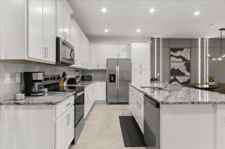 5 Bedrooms 45 Bathrooms Solara 2328Zp - 3