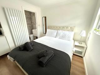 Studio Flat in New Barnet - New Barnet - 0