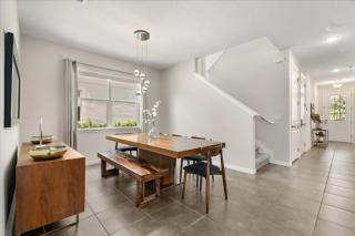 7 Bedrooms 65 Bathrooms Solara 9022Pc - 4